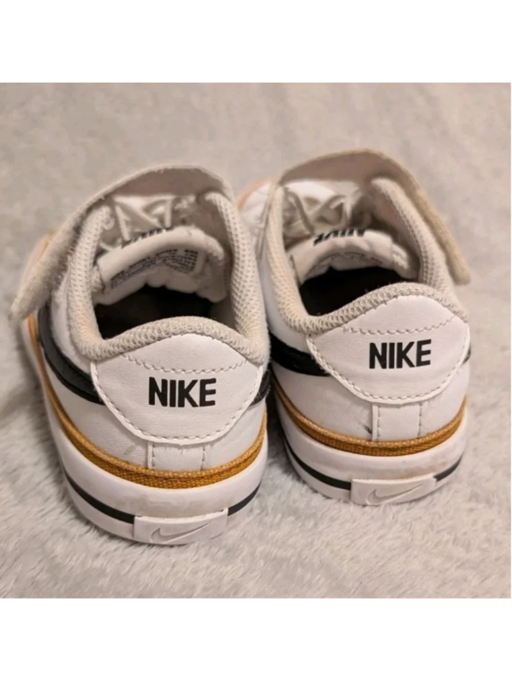 Nike Child Sneakers White Black Synthetic Hook & Loop Lace Low Top Size 12C B222